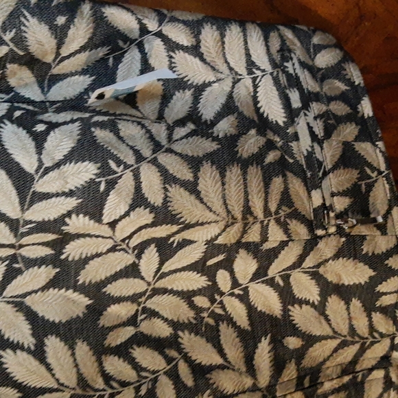 Emanuel Ungaro Zipper Front Navy Blue and Cream Silk Brocade Vest, Size 8 - Picture 4 of 9